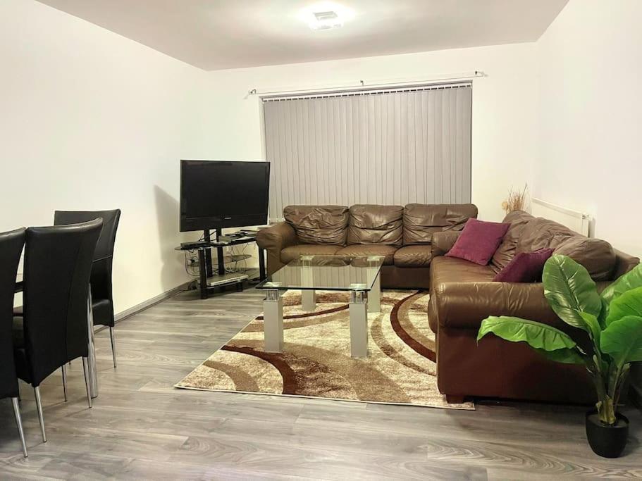 Lovely 3 Bed Ground Floor Apartment Near Qe Hospital Harborne Birmingham New Ngoại thất bức ảnh
