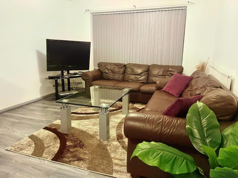 Lovely 3 Bed Ground Floor Apartment Near Qe Hospital Harborne Birmingham New Ngoại thất bức ảnh