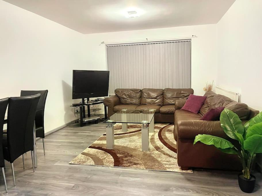 Lovely 3 Bed Ground Floor Apartment Near Qe Hospital Harborne Birmingham New Ngoại thất bức ảnh