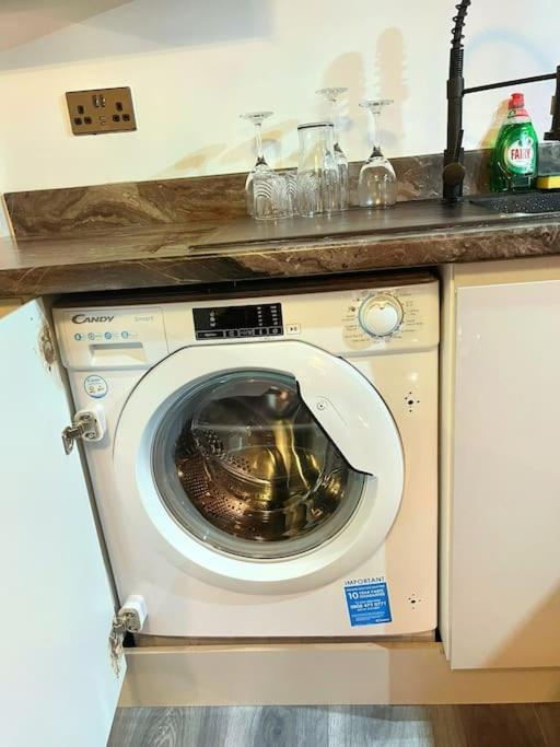 Lovely 3 Bed Ground Floor Apartment Near Qe Hospital Harborne Birmingham New Ngoại thất bức ảnh